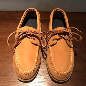 NWT Boys Sperry Boat Shoe. Size 3 1/2 M